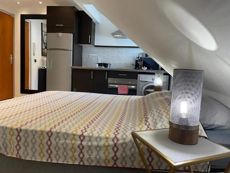 Nice Studio Near City Center & Lake Анси 0*,  Франция